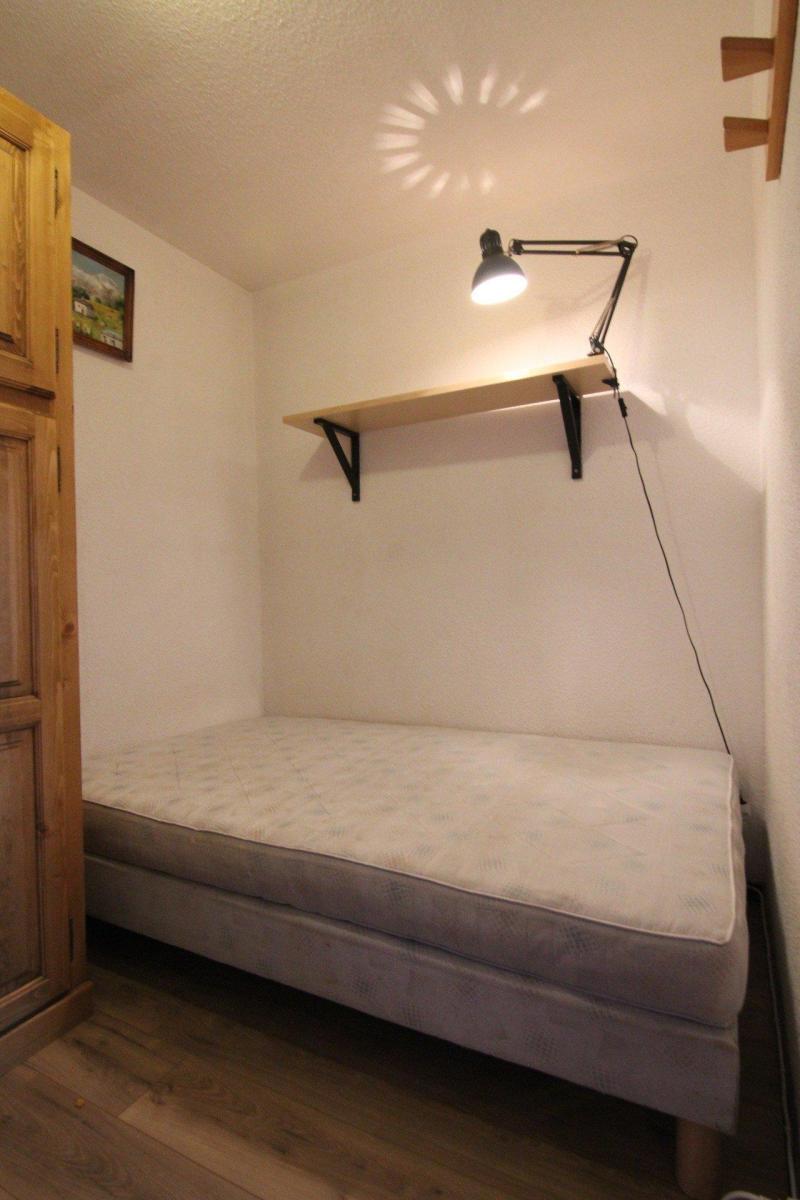 Rent in ski resort Studio sleeping corner 4 people (207) - Résidence Soleil d'Huez - Alpe d'Huez