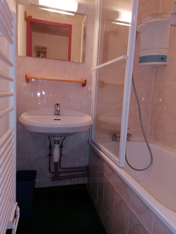 Rent in ski resort Studio sleeping corner 4 people (207) - Résidence Soleil d'Huez - Alpe d'Huez - Bathroom