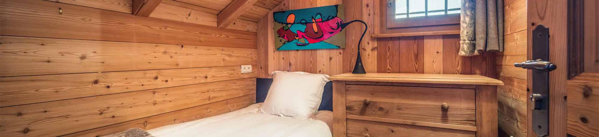 Rent in ski resort Chalet Loup - Alpe d'Huez - Small bedroom