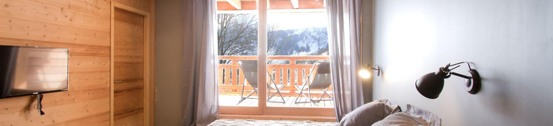 Rent in ski resort Chalet Nuance de Bleu - Alpe d'Huez - Bedroom