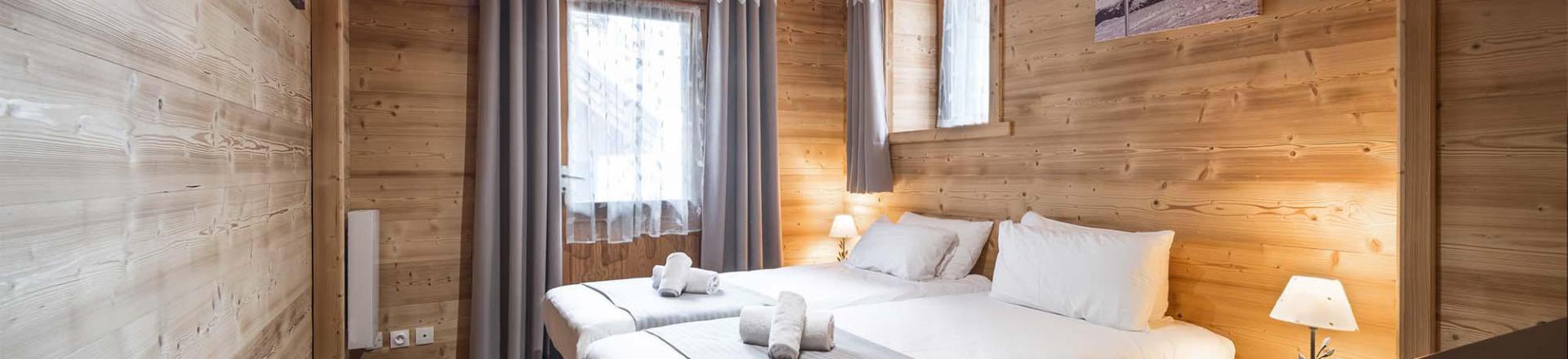 Rent in ski resort Chalet Télémark - Alpe d'Huez - Bedroom