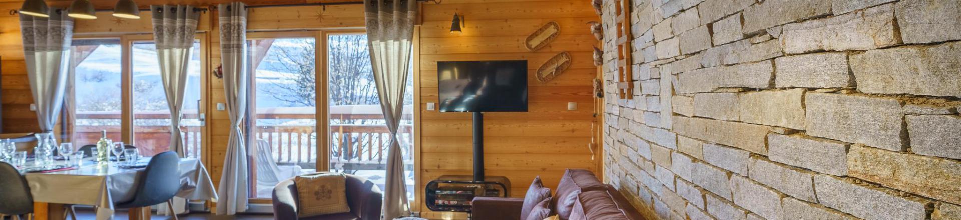 Rent in ski resort 5 room triplex chalet 8 people (Rébèque) - Chalets Les Balcons du Golf - Alpe d'Huez - Bench seat