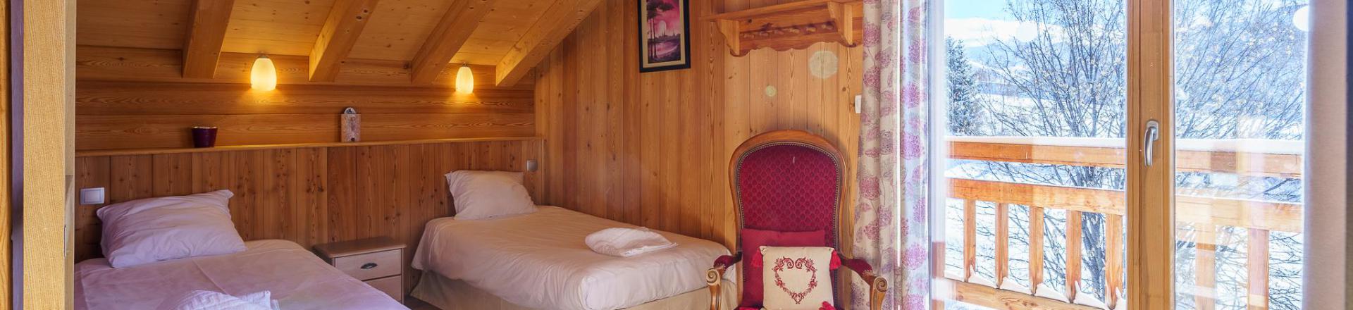 Soggiorno sugli sci Chalet su 3 piani 5 stanze per 8 persone (Rébèque) - Chalets Les Balcons du Golf - Alpe d'Huez - Camera mansardata