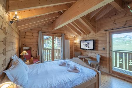 Rent in ski resort 9 room triplex chalet 12 people - CHALET ALTIPORT N°31 - Alpe d'Huez - Bedroom