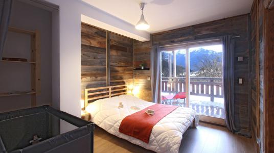 Rent in ski resort Chalet de Louis - Alpe d'Huez - Bedroom