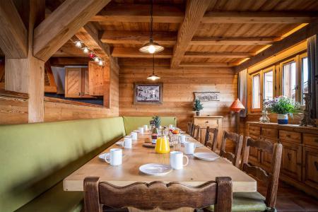 Rent in ski resort Chalet Lièvre Blanc - Alpe d'Huez - Dining area