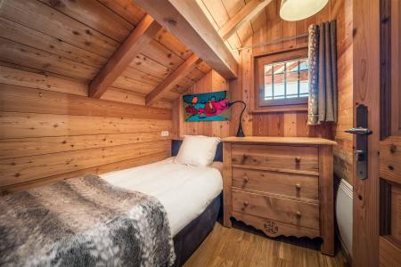 Rent in ski resort Chalet Loup - Alpe d'Huez - Small bedroom