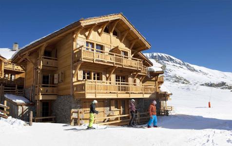 Holiday in mountain resort Chalet Marmotte - Alpe d'Huez - Winter outside