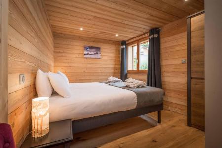 Rent in ski resort Chalet Woodpecker - Alpe d'Huez - Bedroom