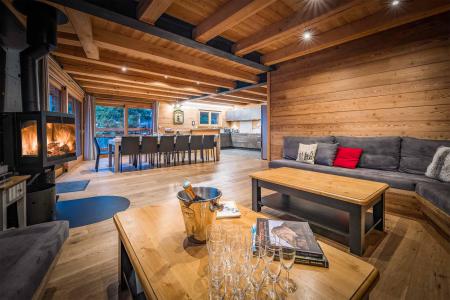 Rent in ski resort Chalet Woodpecker - Alpe d'Huez - Living area