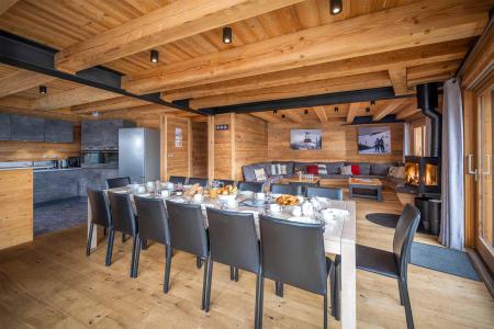 Rent in ski resort Chalet Woodpecker - Alpe d'Huez - Table