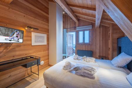 Rent in ski resort 7 room chalet 12 people - Le Chalet Ecureuil - Alpe d'Huez - Bedroom