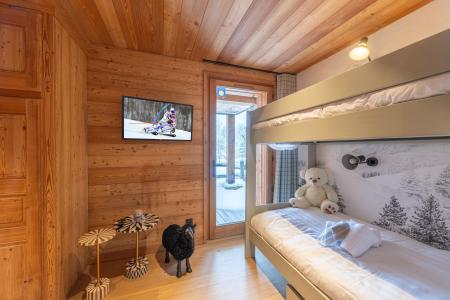 Rent in ski resort 7 room chalet 12 people - Le Chalet Ecureuil - Alpe d'Huez - Bedroom