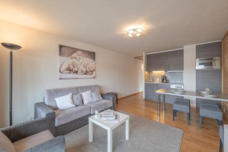 Rent in ski resort 3 room apartment 2-4 people (15) - Le Soleneige - Alpe d'Huez - Living room