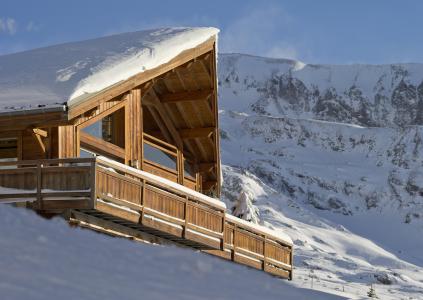 Rent in ski resort Résidence CGH le Cristal de l'Alpe - Alpe d'Huez - Winter outside