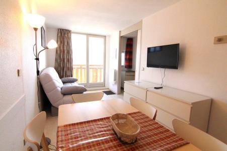 Rent in ski resort 2 room apartment sleeping corner 6 people (107) - Résidence Christiania - Alpe d'Huez - Table