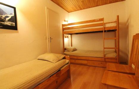 Rent in ski resort 2 room apartment 5 people (B5) - Résidence de l'Oisans - Alpe d'Huez - Bedroom