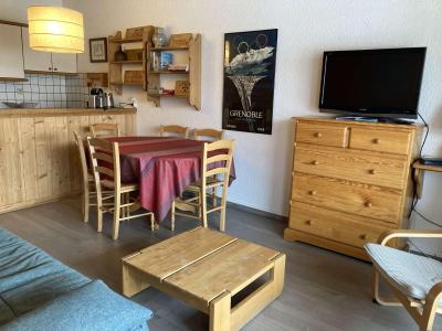 Skiverleih 2-Zimmer-Holzhütte für 6 Personen (D3) - Résidence l'Athos - Alpe d'Huez - Wohnzimmer