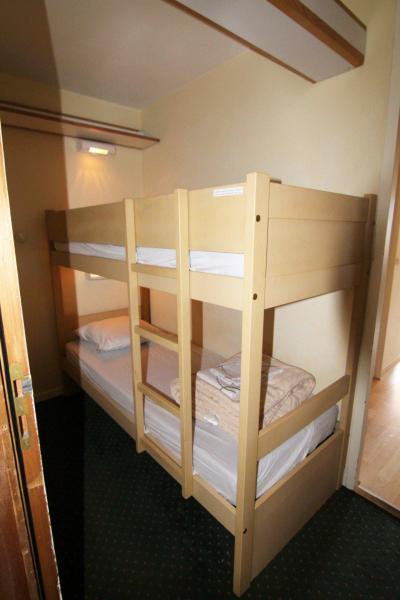 Rent in ski resort Studio sleeping corner 4 people (302) - Résidence l'Ours Blanc - Alpe d'Huez - Bunk beds