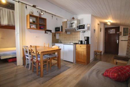 Rent in ski resort Studio 4 people (D6) - Résidence la Ménandière - Alpe d'Huez - Living room