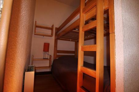 Rent in ski resort Studio 4 people (H4) - Résidence la Ménandière - Alpe d'Huez - Bunk beds