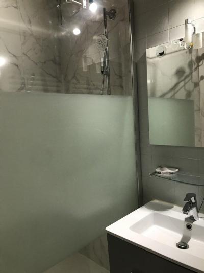 Location au ski Studio 4 personnes (122) - Résidence la Paillotte - Alpe d'Huez - Salle de bain