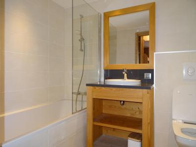 Rent in ski resort Studio sleeping corner 4 people (B1) - Résidence le Bragelonne - Alpe d'Huez - Bathroom