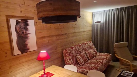 Rent in ski resort 2 room apartment sleeping corner 4 people (G4) - Résidence le Méridien - Alpe d'Huez - Living room