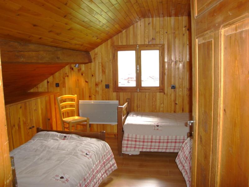 Location au ski Appartement 4 pièces 7 personnes - Entrée du village d'Arêches - Arêches-Beaufort - Cabine mansardée