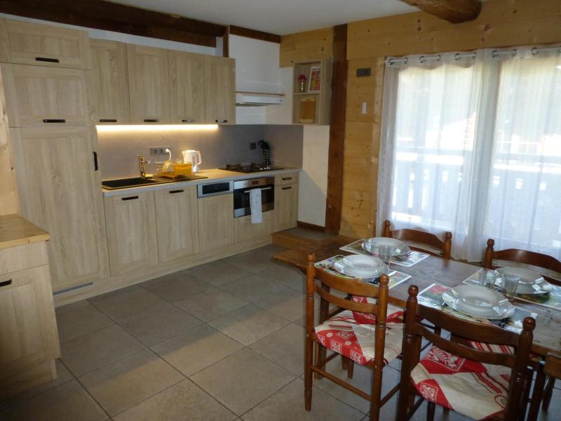 Rent in ski resort Studio 4 people - Hameau du Praz - Arêches-Beaufort - Living room