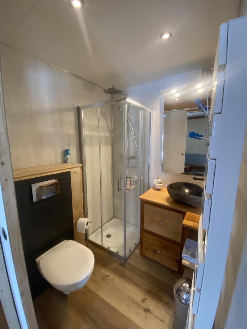 Rent in ski resort Studio 2 people (35797) - Hameau le Bersend - Arêches-Beaufort - Shower room