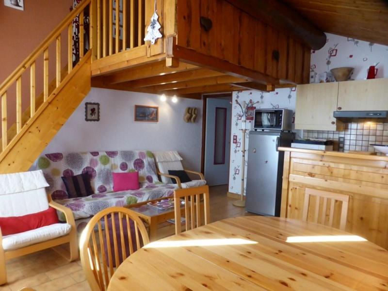 Rent in ski resort 3 room duplex apartment 6 people - Le Chamois - Arêches-Beaufort - Apartment