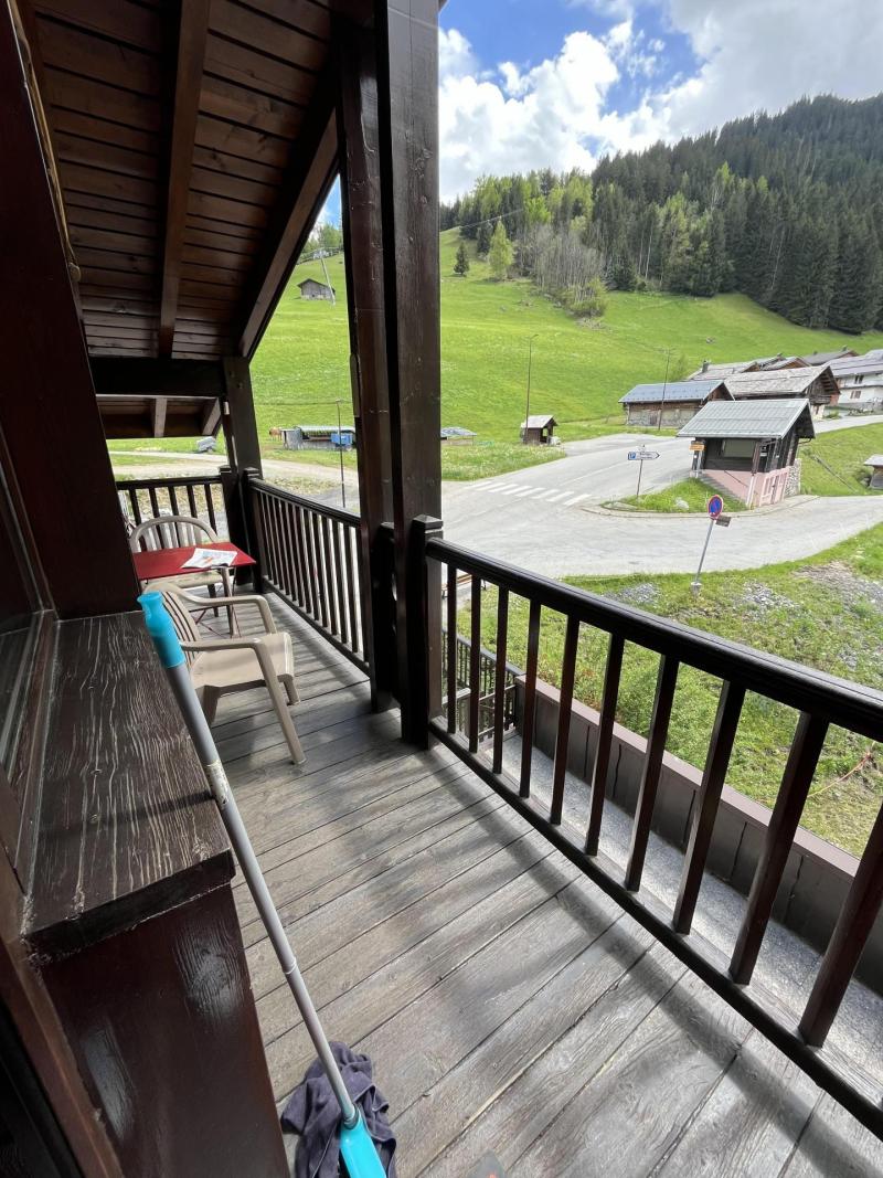 Skiverleih 3 Zimmer Maisonettewohnung für 6 Personen - Le Chamois - Arêches-Beaufort - Balkon