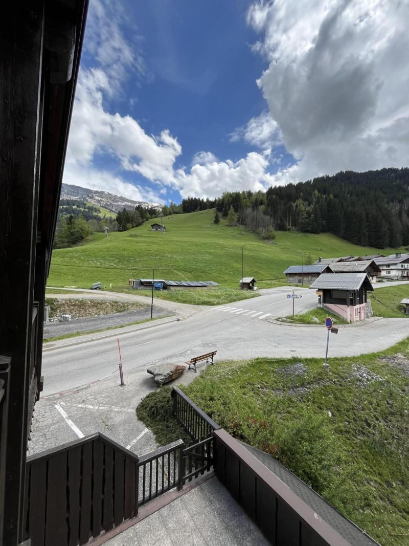 Skiverleih 3 Zimmer Maisonettewohnung für 6 Personen - Le Chamois - Arêches-Beaufort - Balkon