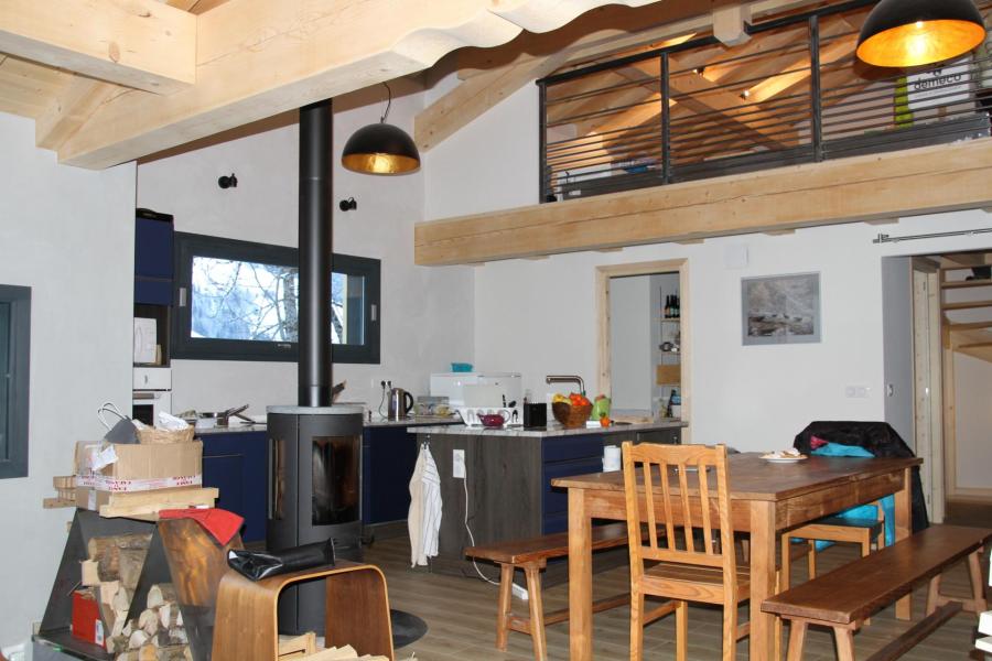 Ski verhuur Chalet triplex 5 kamers 10 personen - Résidence Le Choucas - Arêches-Beaufort - Woonkamer