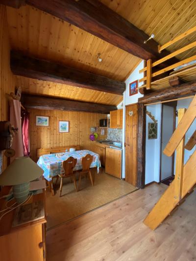 Rent in ski resort 2 room apartment sleeping corner 6 people (37) - Chalet les Solaret - Arêches-Beaufort - Living room