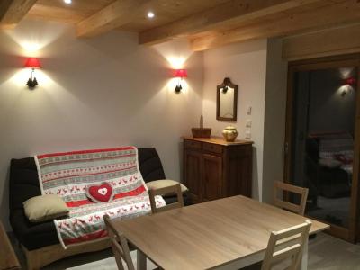 Wynajem na narty Apartament 3 pokojowy z antresolą 5 osób - Hameau le Pontet - Arêches-Beaufort - Pokój gościnny