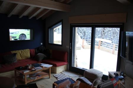 Rent in ski resort 5 room triplex chalet 10 people - Résidence Le Choucas - Arêches-Beaufort - Living room