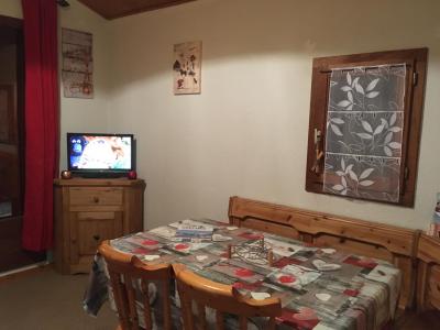 Wynajem na narty Apartament 2 pokojowy z antresolą 6 osób - Résidence les Chalets du Planay - Arêches-Beaufort - Pokój gościnny