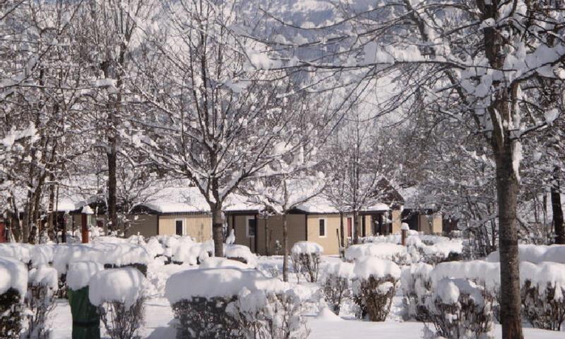 Vacances en montagne Camping Le Pas de l'Ours - Aston - Extérieur hiver