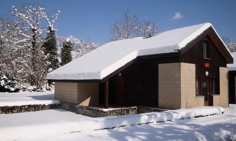 Urlaub in den Bergen Camping Le Pas de l'Ours - Aston - Draußen im Winter