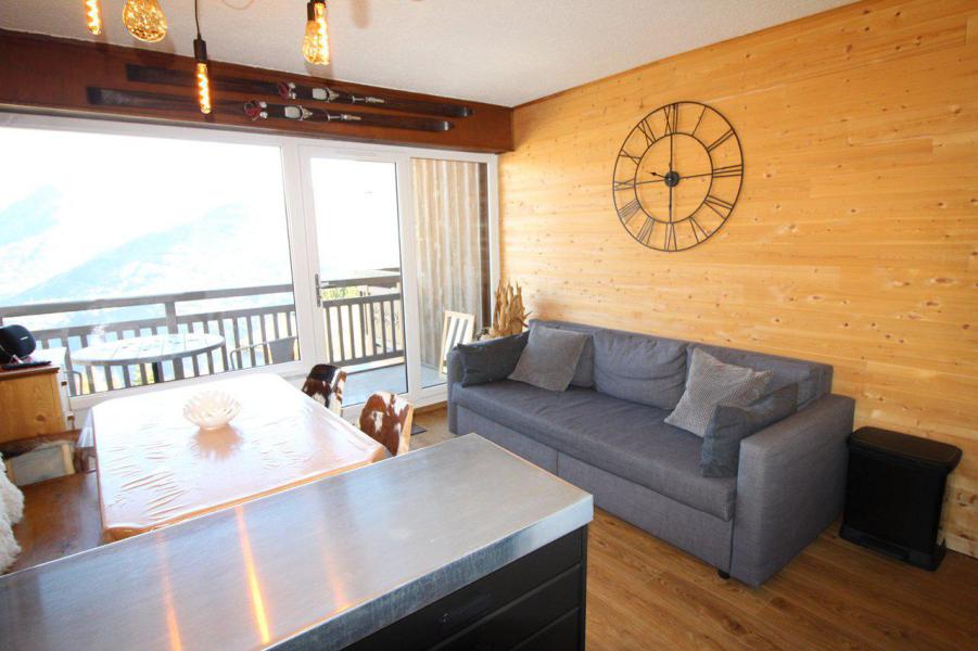 Rent in ski resort 3 room apartment 6 people (AEO008-306) - Résidence Carlines - Auris en Oisans - Apartment
