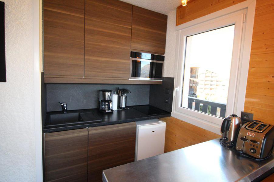 Wynajem na narty Apartament 3 pokojowy 6 osób (AEO008-306) - Résidence Carlines - Auris en Oisans - Apartament
