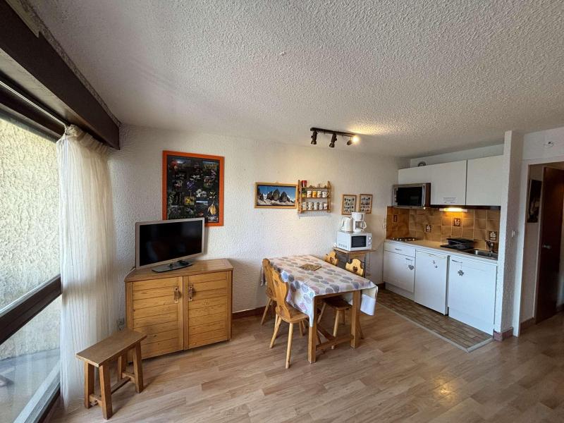 Rent in ski resort Studio sleeping corner 4 people (432) - Résidence les Chardons - Auris en Oisans - Living room