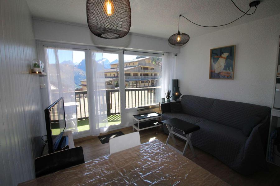 Rent in ski resort Studio sleeping corner 4 people (110) - Résidence Martagons A - Auris en Oisans