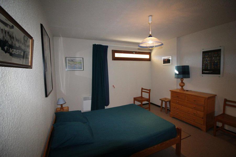Rent in ski resort 2 room apartment sleeping corner 8 people (004) - Résidence Martagons B - Auris en Oisans - Double bed