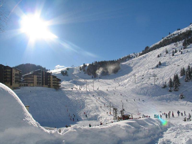 Location au ski Résidence Martagons B - Auris en Oisans - Extérieur hiver