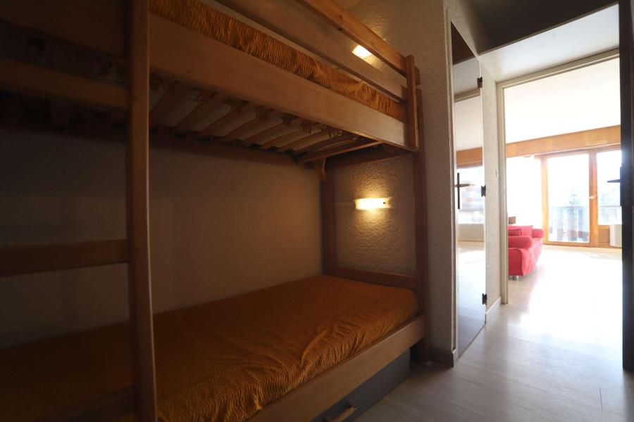 Rent in ski resort Studio sleeping corner 4 people (220) - Résidence Martagons B - Auris en Oisans