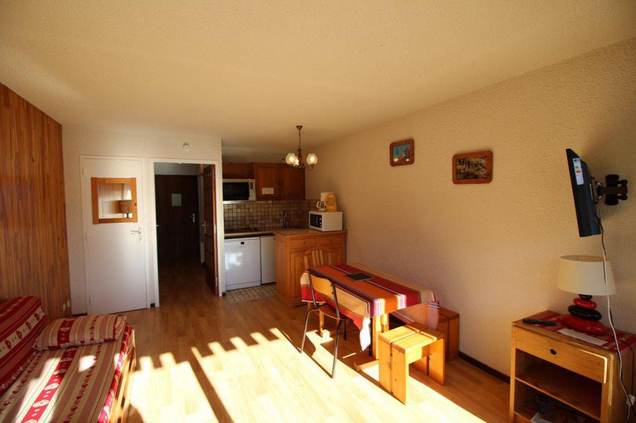 Rent in ski resort Studio sleeping corner 4 people (218) - Résidence Martagons B - Auris en Oisans - Living room