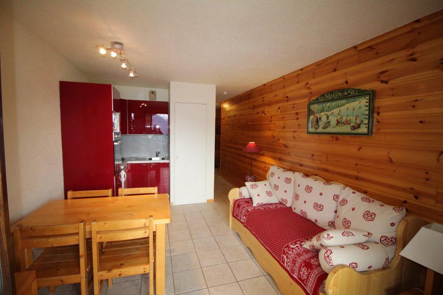 Rent in ski resort 2 room apartment sleeping corner 6 people (005) - Résidence Meije I - Auris en Oisans - Living room